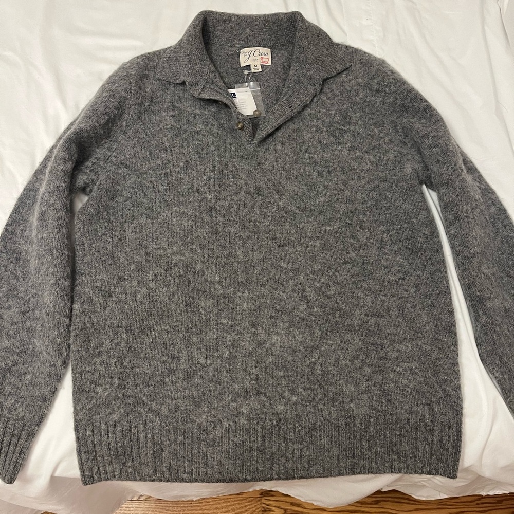Gray J. Crew men’s wool pullover sweater with collar